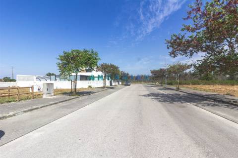 ANG1606 - Terreno para Venda em Marinha Grande