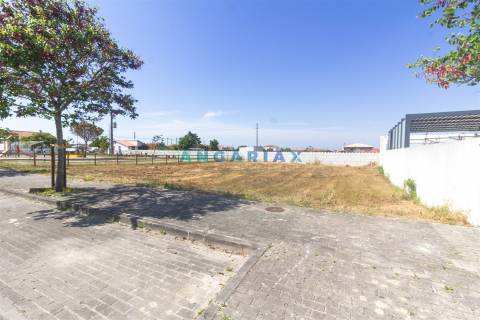ANG1606 - Terreno para Venda em Marinha Grande