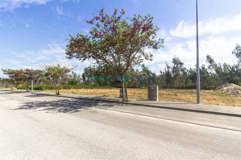 ANG1610 - Terreno para Venda em Marinha Grande