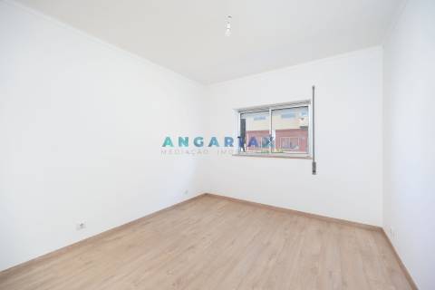 ANG1613 - Apartamento T3 à venda em Gândara dos Olivais, Leiria