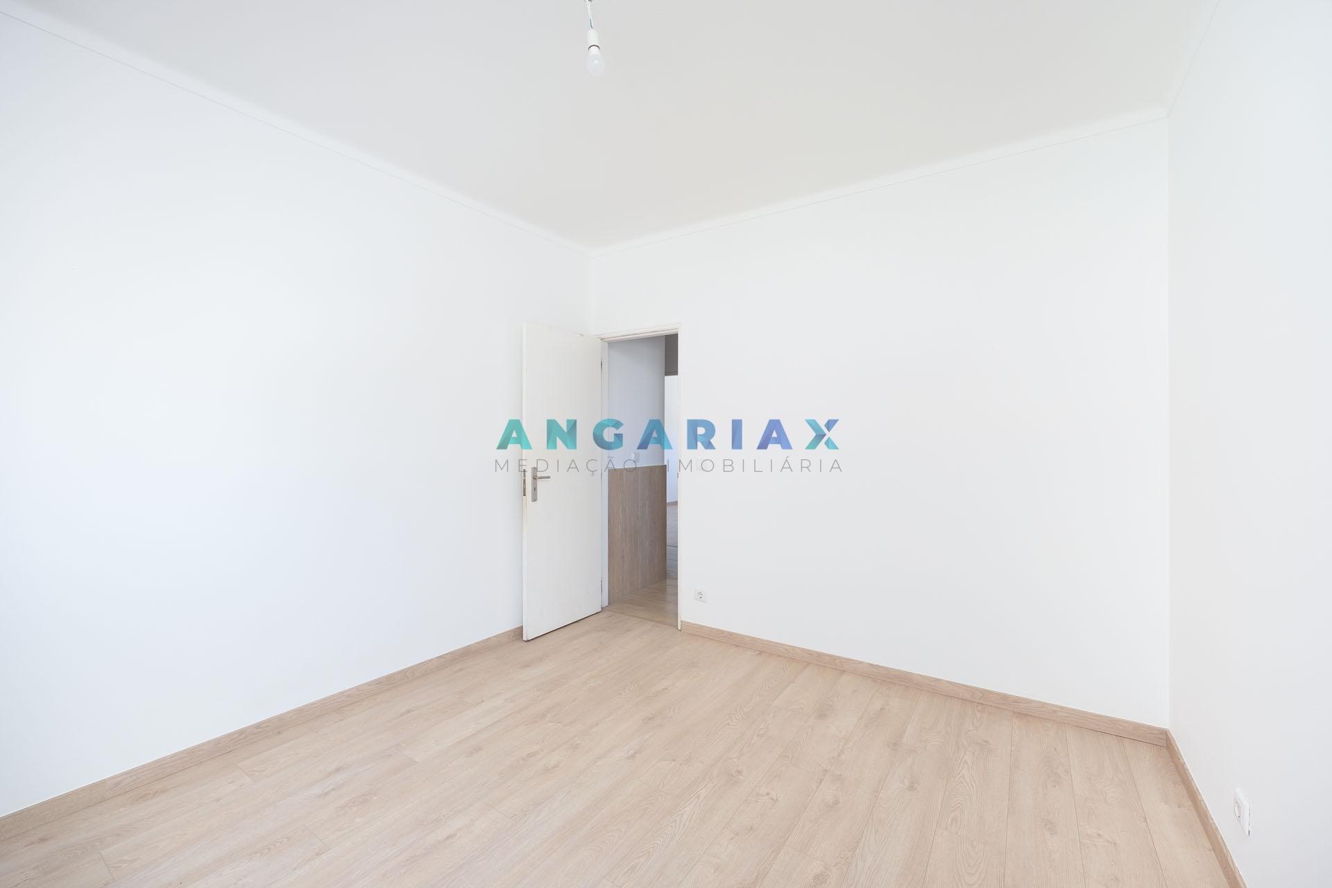ANG1613 - Apartamento T3 à venda em Gândara dos Olivais, Leiria