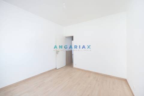 ANG1613 - Apartamento T3 à venda em Gândara dos Olivais, Leiria