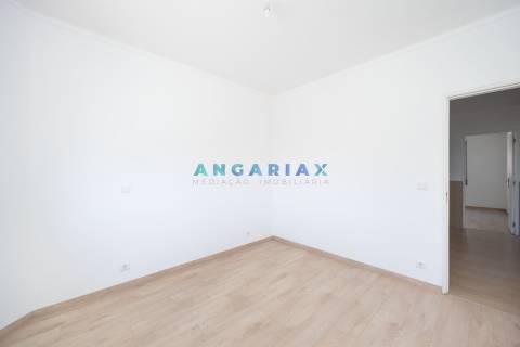 ANG1613 - Apartamento T3 à venda em Gândara dos Olivais, Leiria