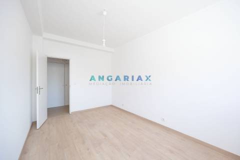 ANG1613 - Apartamento T3 à venda em Gândara dos Olivais, Leiria