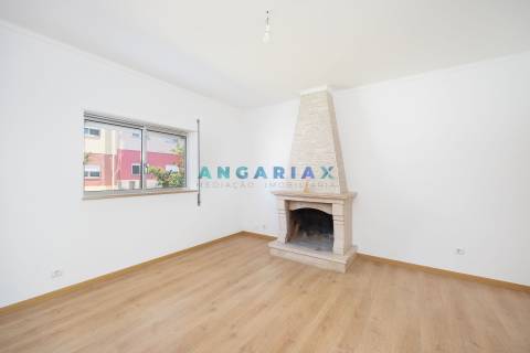 ANG1613 - Apartamento T3 à venda em Gândara dos Olivais, Leiria