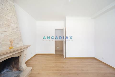 ANG1613 - Apartamento T3 à venda em Gândara dos Olivais, Leiria