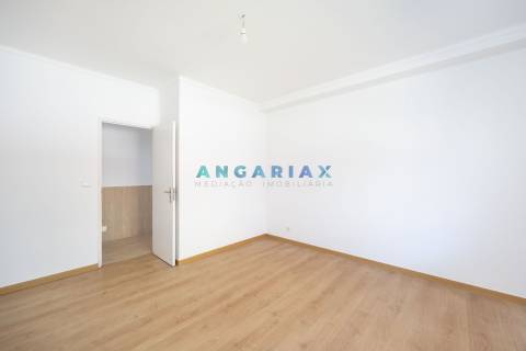 ANG1613 - Apartamento T3 à venda em Gândara dos Olivais, Leiria