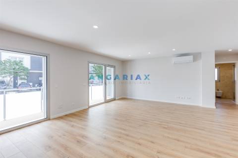 ANG1614 - Apartamento T1 para Venda em Marrazes,  Leiria