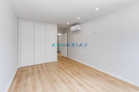 ANG1614 - Apartamento T1 para Venda em Marrazes,  Leiria