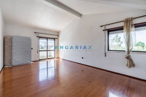 ANG1617 - Moradia T5 para Venda em Vieira de Leiria