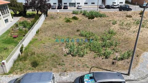 ANG1626 - Terreno para Venda em Ourém