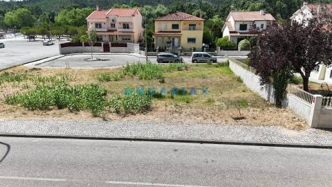 ANG1626 - Terreno para Venda em Ourém