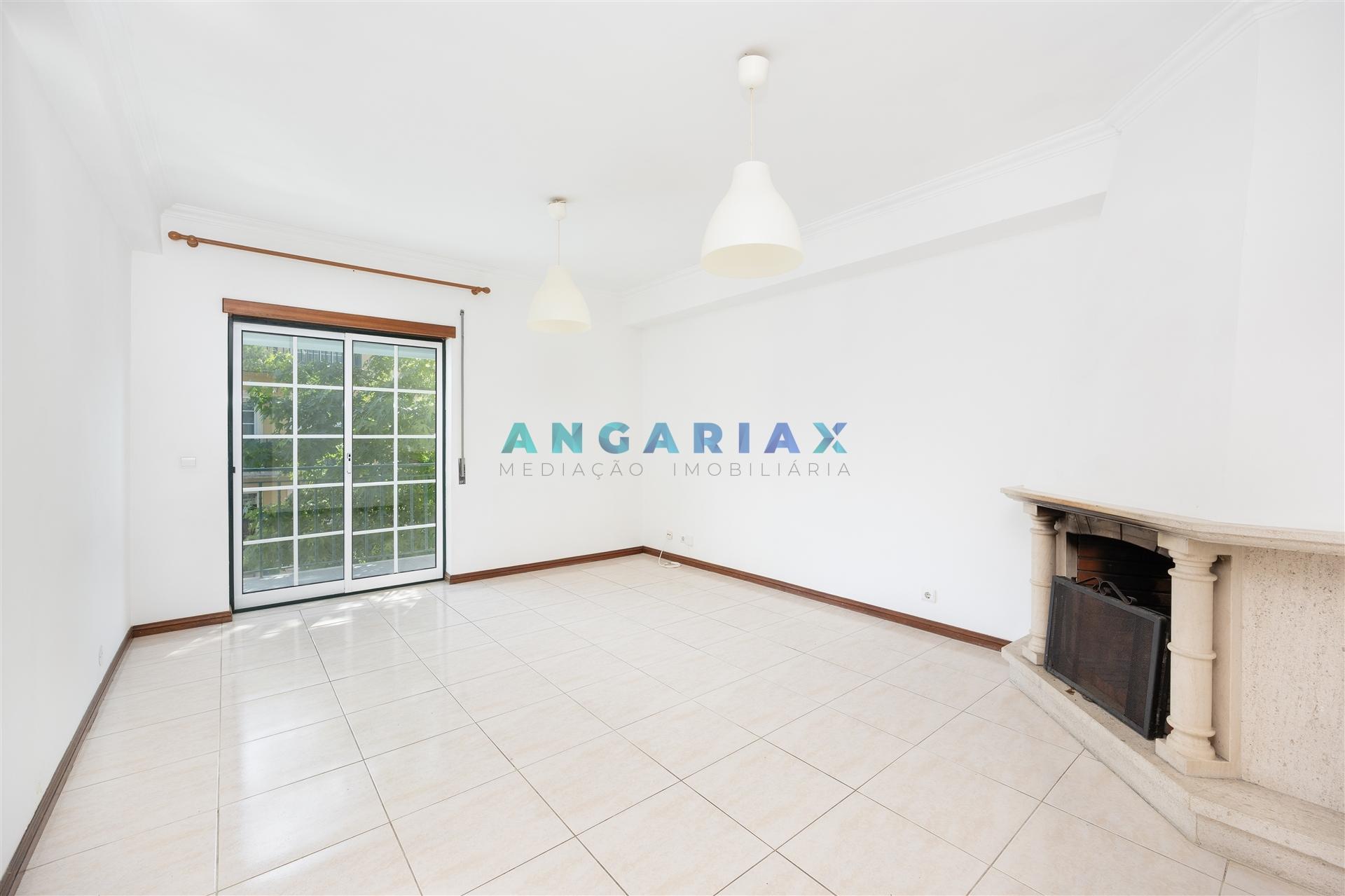 ANG1627 - Apartamento T3 para Venda em Telheiro, Leiria