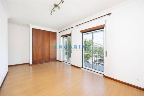 ANG1627 - Apartamento T3 para Venda em Telheiro, Leiria