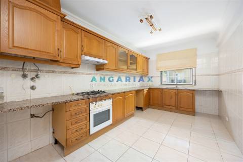 ANG1627 - Apartamento T3 para Venda em Telheiro, Leiria