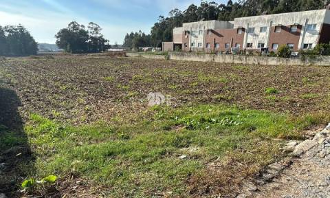 Terreno 1500m² p/ construção - Vilar e Mosteiró