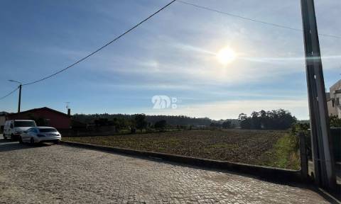 Terreno 1500m² p/ construção - Vilar e Mosteiró
