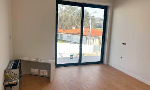 Moradia T3 - Lemenhe