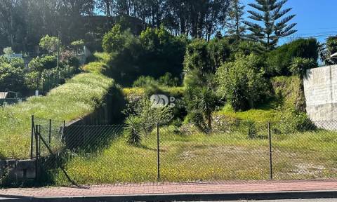 Lote de terreno - Delães