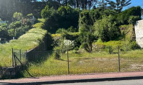 Lote de terreno - Delães