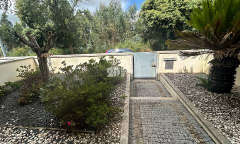 Moradia T4 (Arrendamento) - Nine