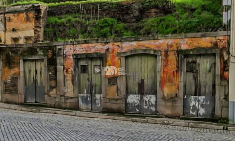 Moradia T5 restauro - Pinhão