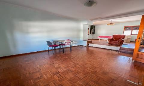 Moradia T6 - Lamaçães