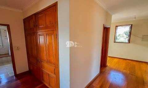 Moradia T6 - Lamaçães