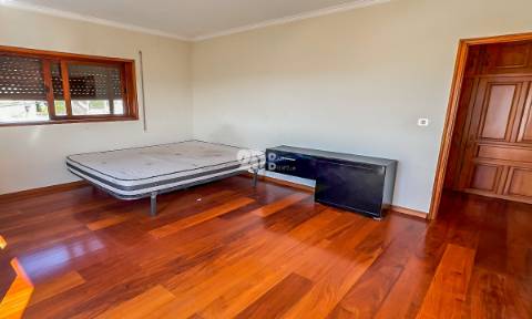 Moradia T6 - Lamaçães