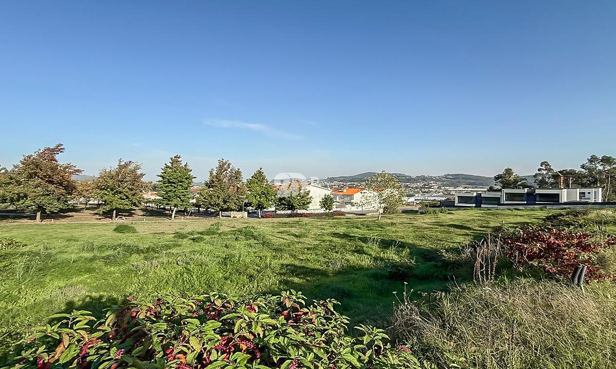 Lote de terreno 675m² - Vermoim