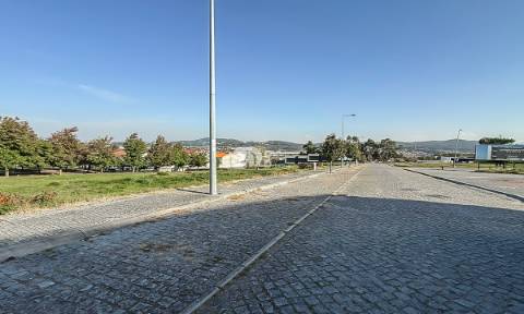 Lote de terreno 675m² - Vermoim