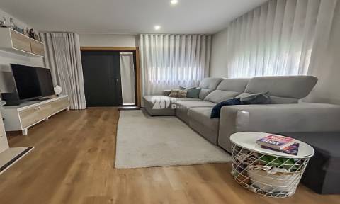 Moradia individual T2 - Lemenhe