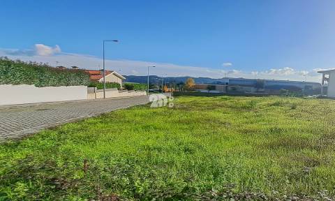 Terreno 1030m² - Vermoim