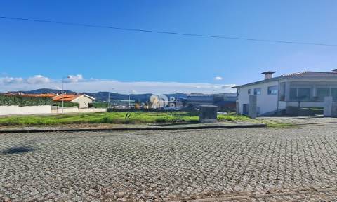 Terreno 1030m² - Vermoim