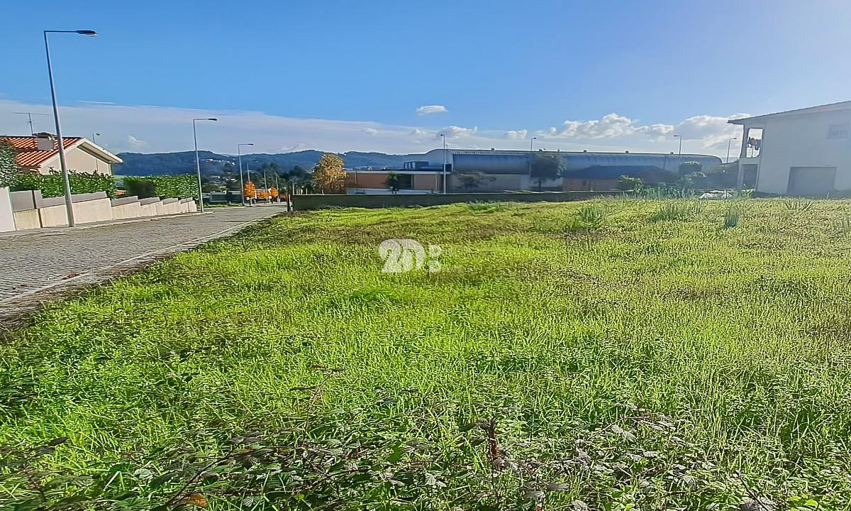 Terreno 760 m² - Vermoim