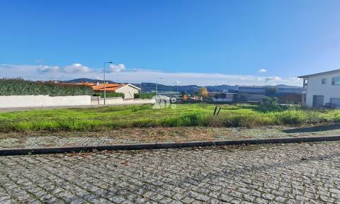 Terreno 1030m² - Vermoim