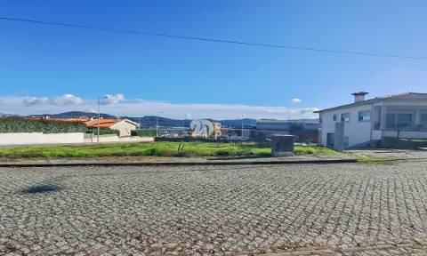 Terreno 1030m² - Vermoim