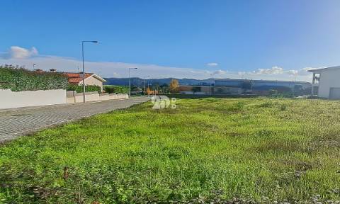 Terreno 1030m² - Vermoim