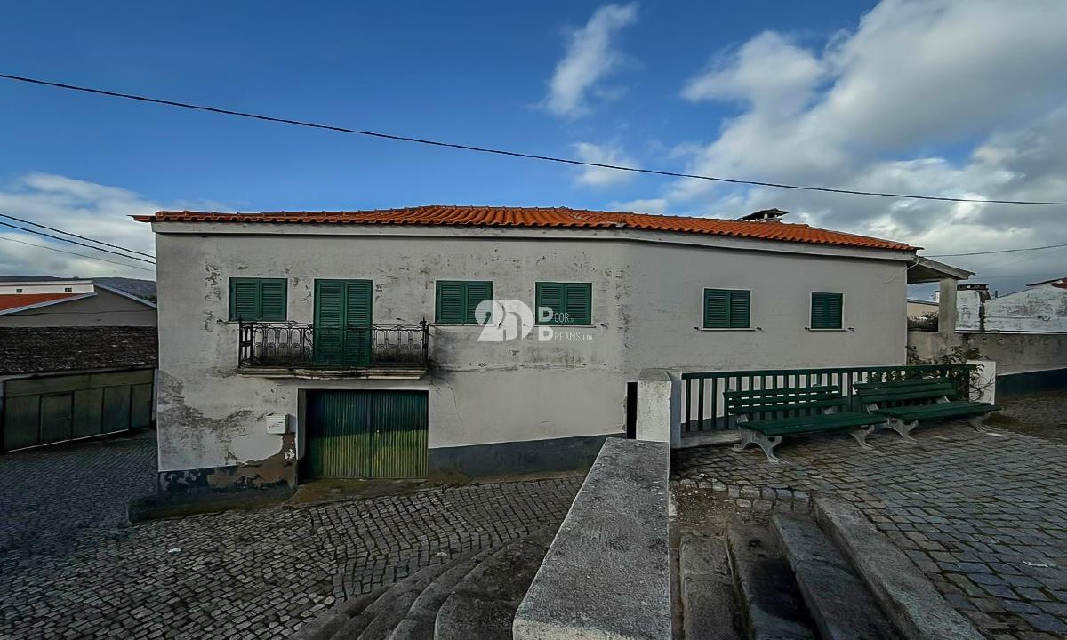 Moradia T3 - Tabuaço