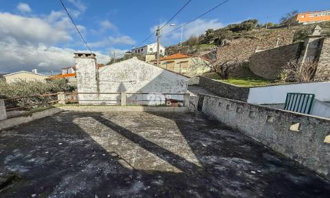 Moradia T3 - Tabuaço