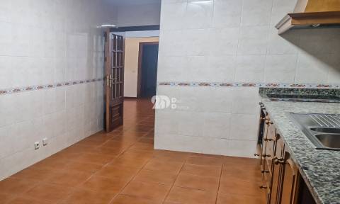 Arrendamento T3 (Arrendamento) - Arnoso Stª Maria