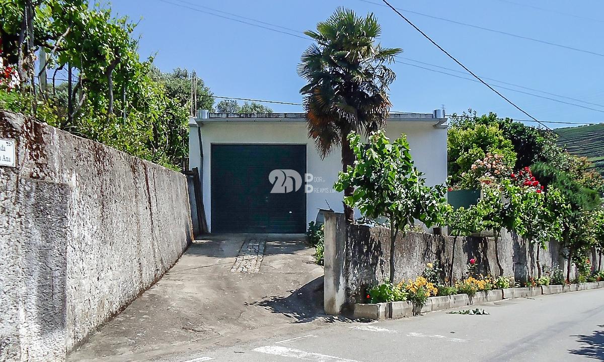 Armazém com terreno - Vacalar