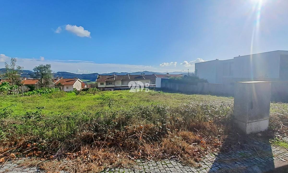 Terreno 993m² - Vermoim