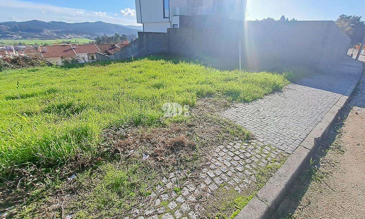 Terreno 993m² - Vermoim