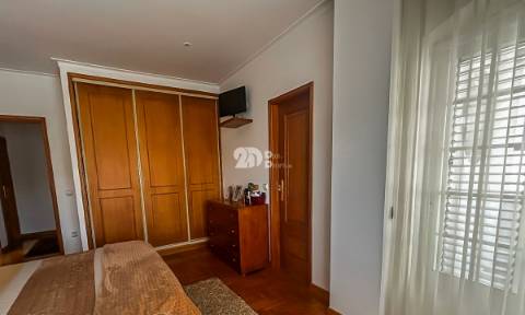 Moradia T4+1 - Lemenhe