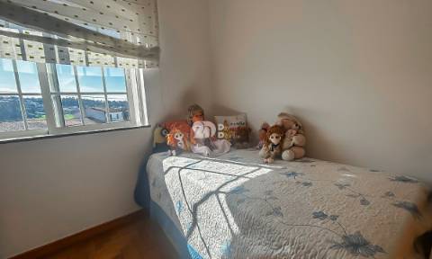 Moradia T4+1 - Lemenhe