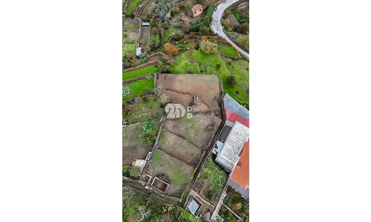 Terreno 1490m² - Tabuaço