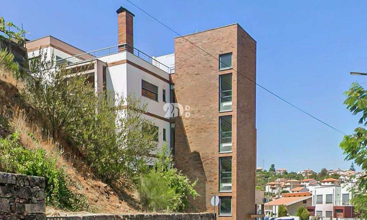 Apartamento T4 - Tabuaço