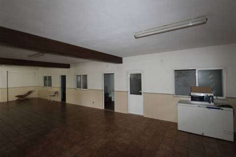 Moradia com 4 Quartos / Piscina / Regueira de Pontes / Leiria