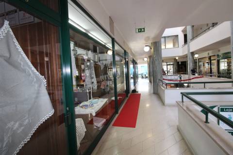 Lojas/Centro Comercial S.Francisco/Leiria